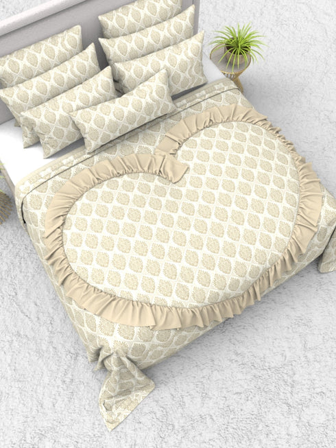 The White Moss Valentine Heart Winter comforter with 2 pillow covers
